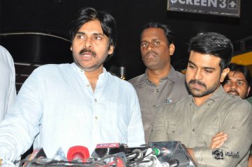 Pawan Kalyan Watched Rangasthalam along with Ram Charan